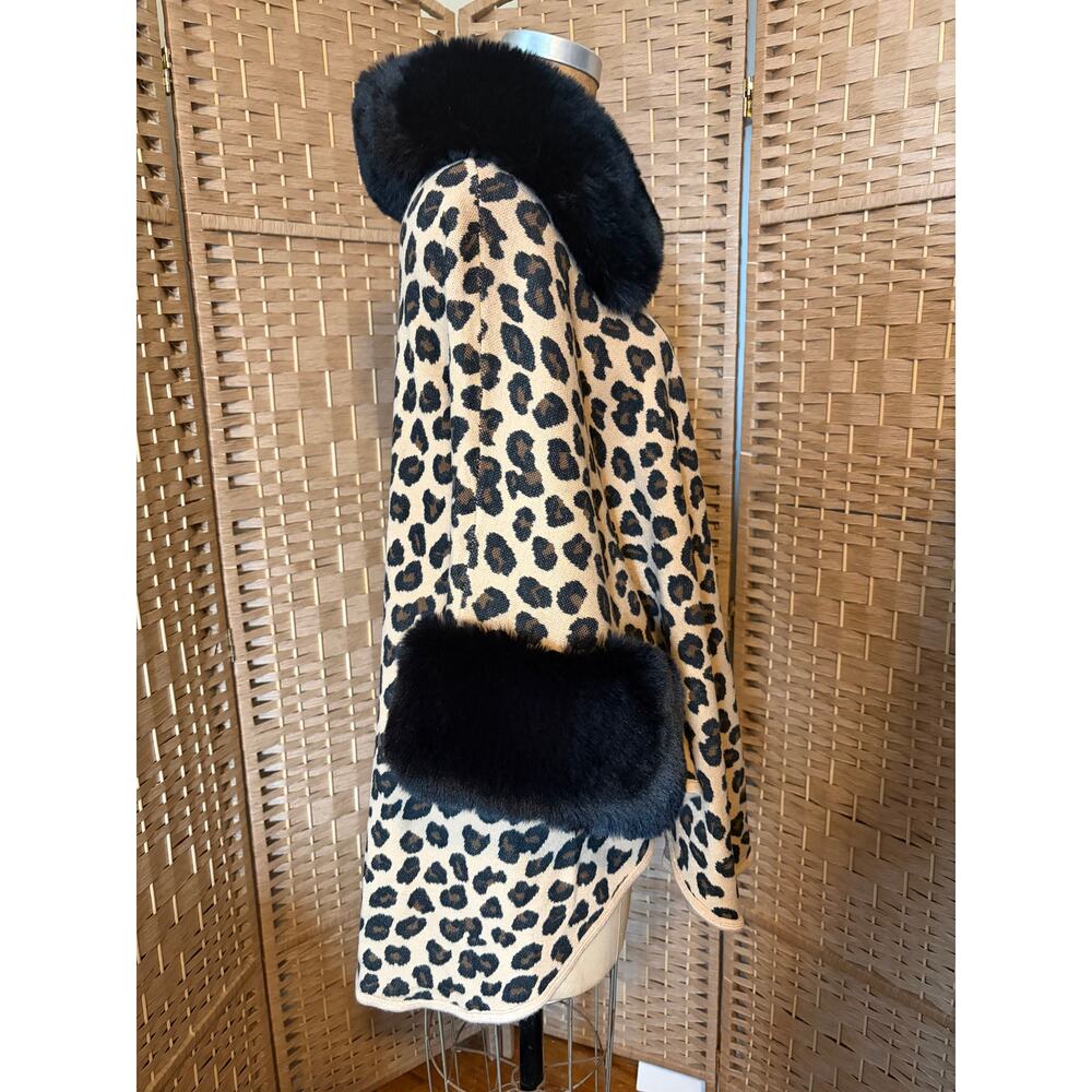 Sioni NWT Black Faux Fur Leopard Sweater Coat/Poncho, S/M - Picture 3 of 8